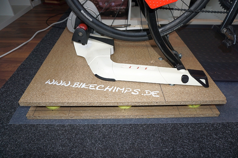 Bikechimps Rocker Plate DIY Bauhaus Teilen und Tennisbällen